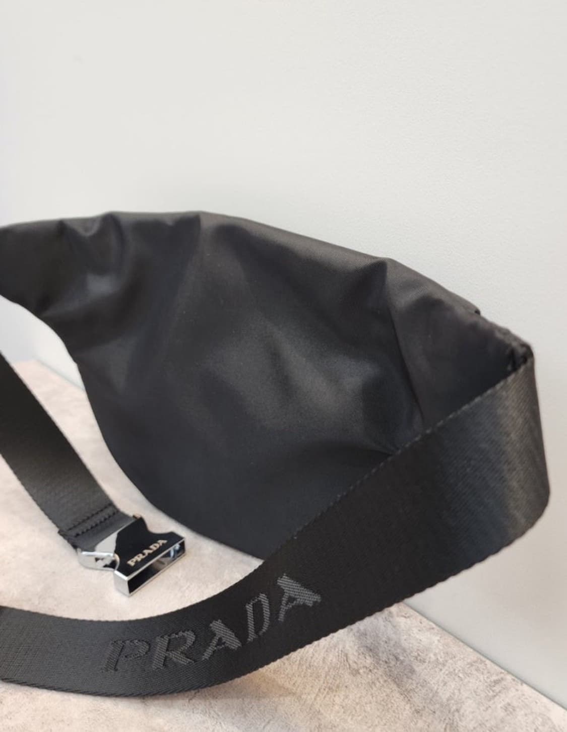 프라다뷰티 뷰티 힙색 벨트백 무료배송 상품이미지6