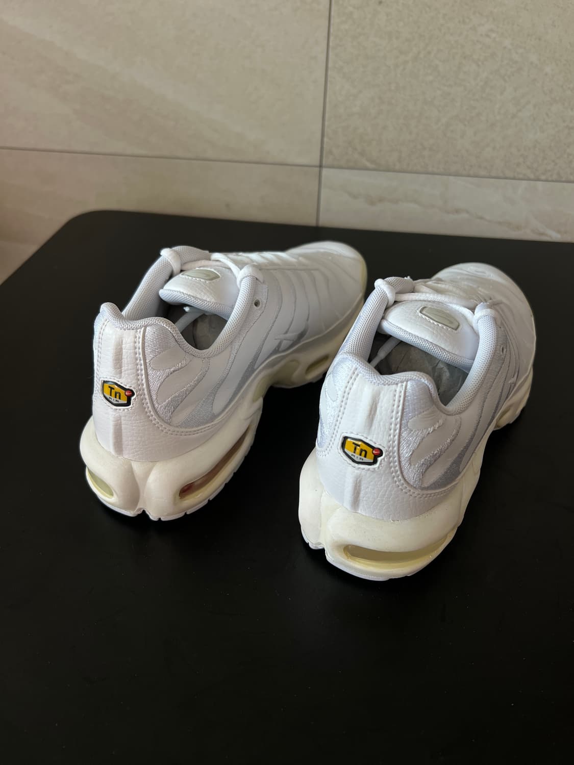 [260mm] [미사용 새제품] 나이키 에어맥스 플러스 (올화이트) 풀박 상품이미지3