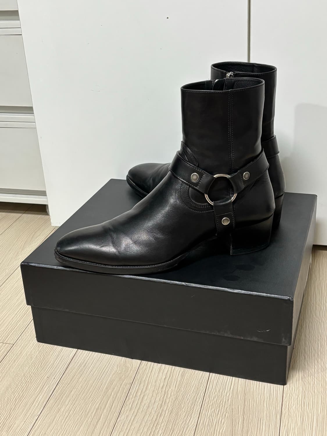 생로랑 와이어트 하네스 부츠 풀박스 상품이미지2