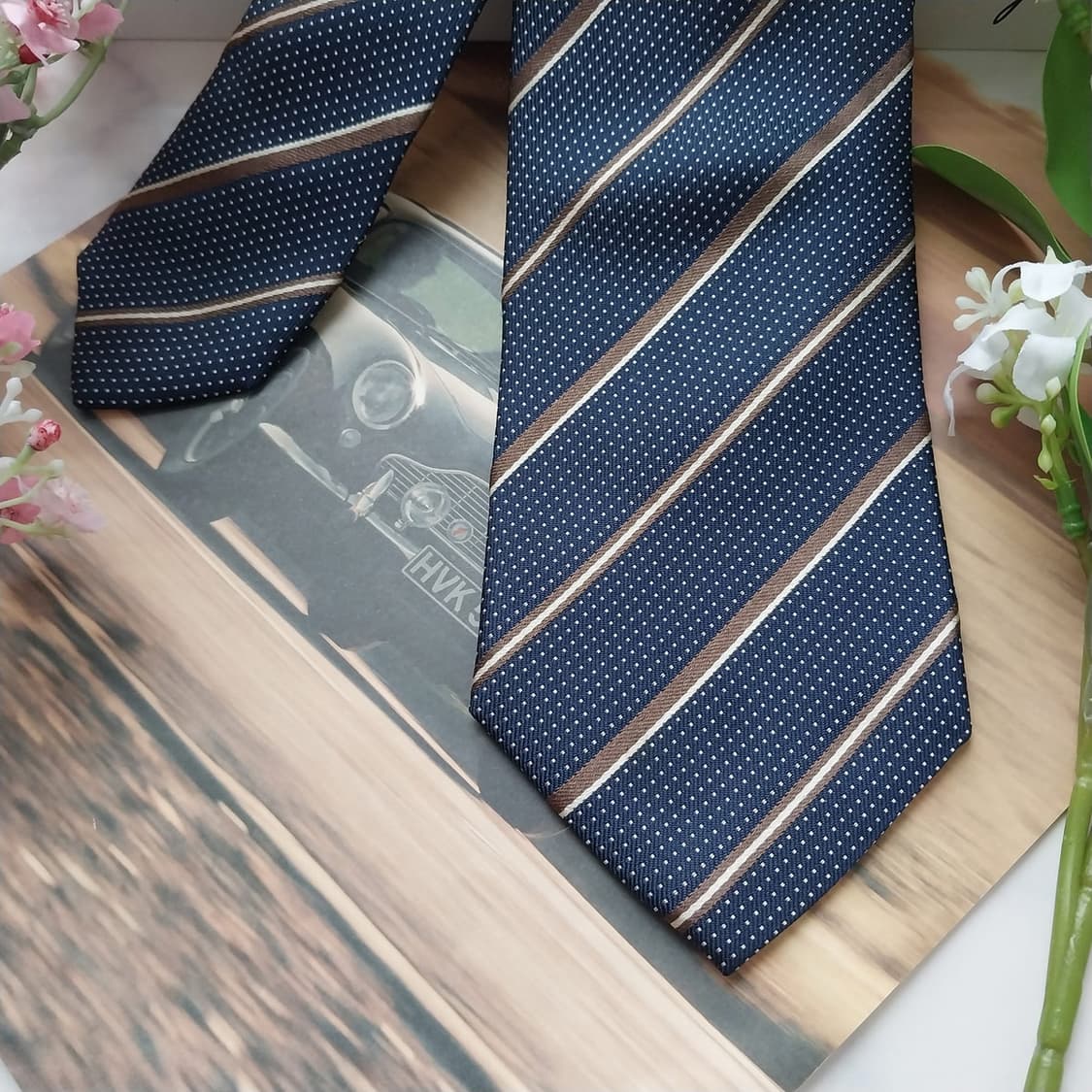 듀퐁 실크 네이비 스트라이프 넥타이 8.5cm A+등급 K1575
 상품이미지5