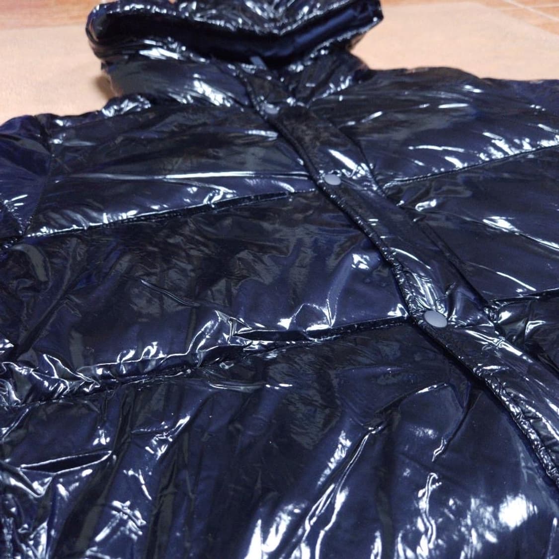 바배) ZARA 자라 유광 하이글로시 경량 패딩 상품이미지2