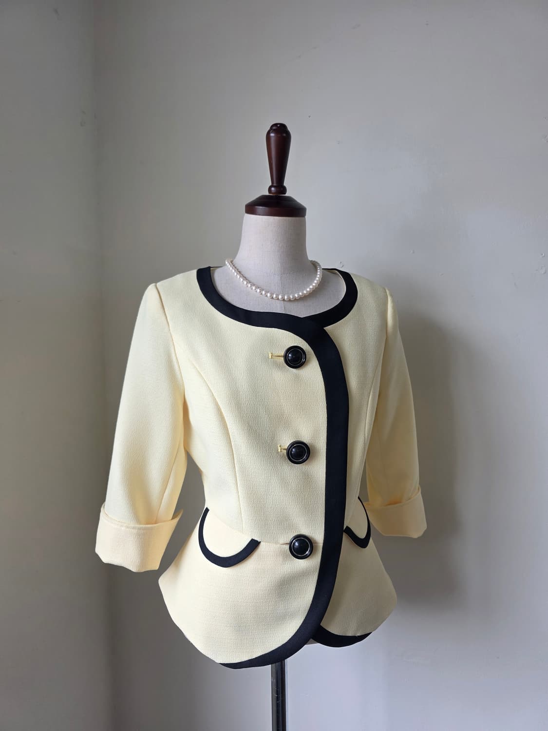 레몬 블랙 배색 자켓 상품이미지2