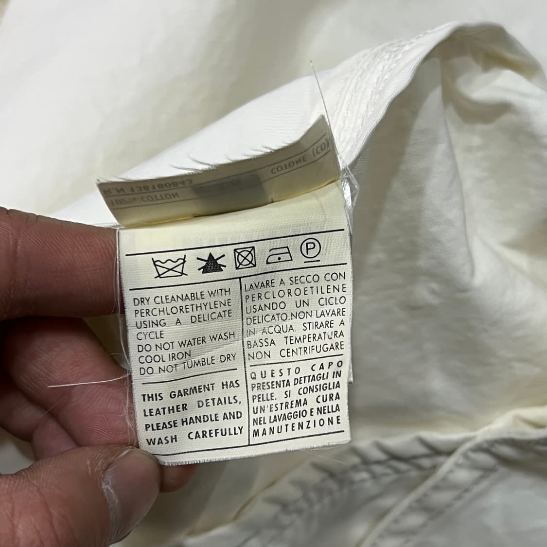  페레가모 레더 디테일 봄버 자켓 y14742 상품이미지7