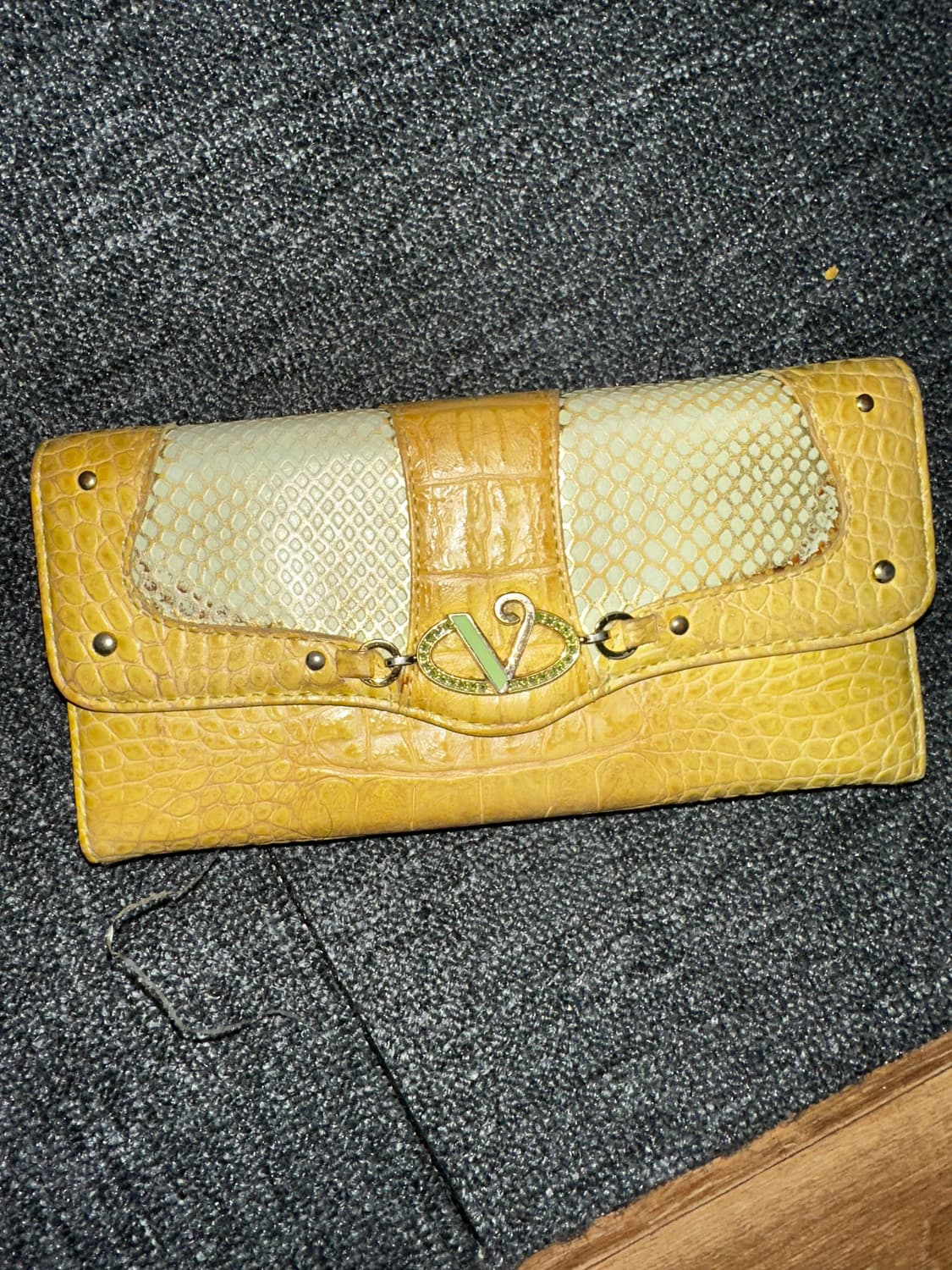 옐로우 장지갑 상품이미지1