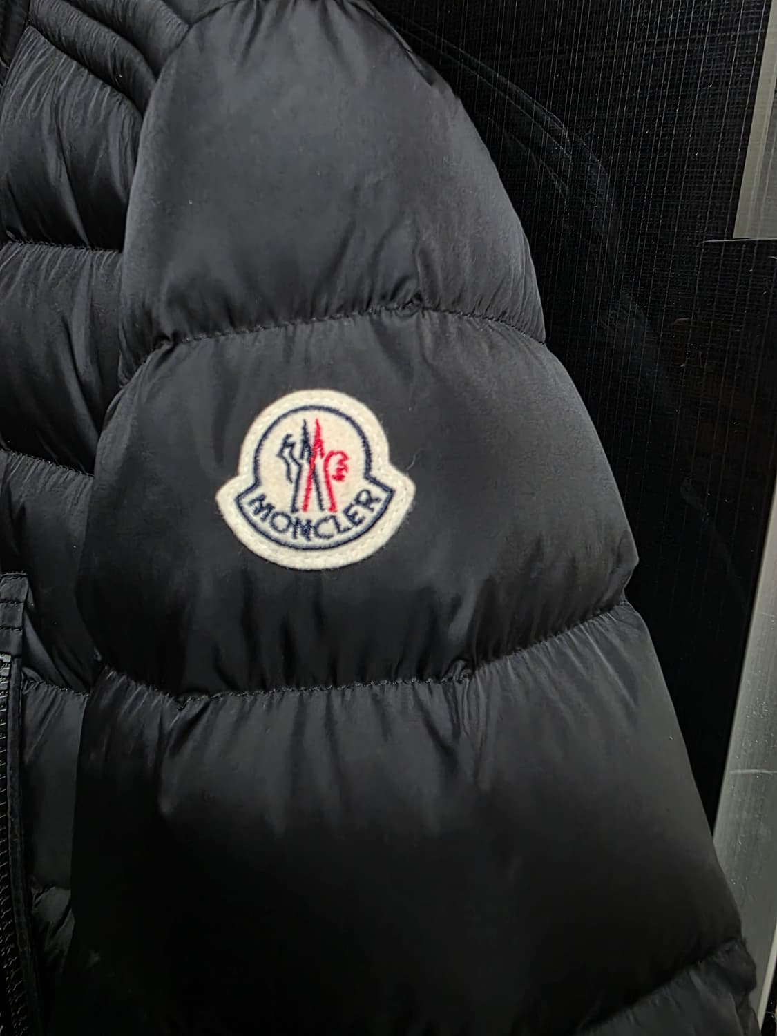 몽클레어 아미오트 6 사이즈 블랙 상품이미지2