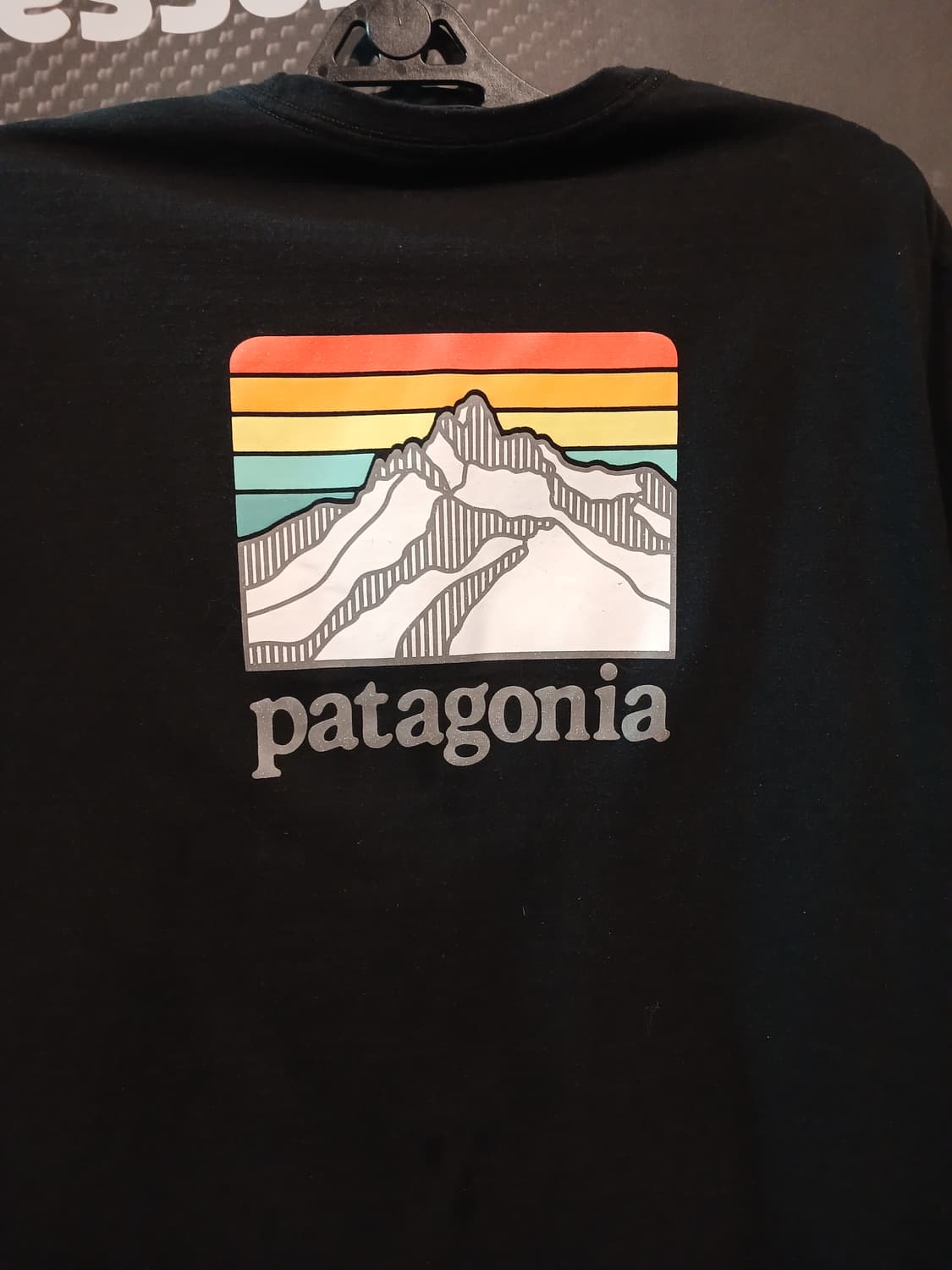 파타고니아 로고 릿피 포켓 반팔티 상품이미지4
