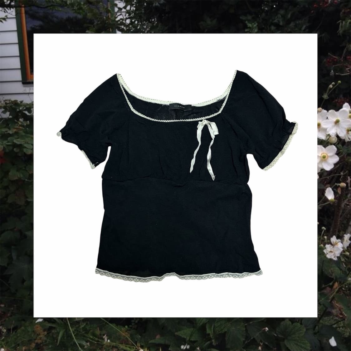 스퀘어넥 프릴 블라우스 상품이미지1