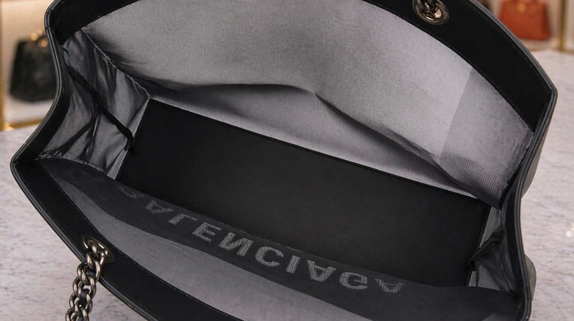 [S급] 발렌시아가 듀티 프리 로고 메쉬 토트백 라지 판매합니다!!! 상품이미지3