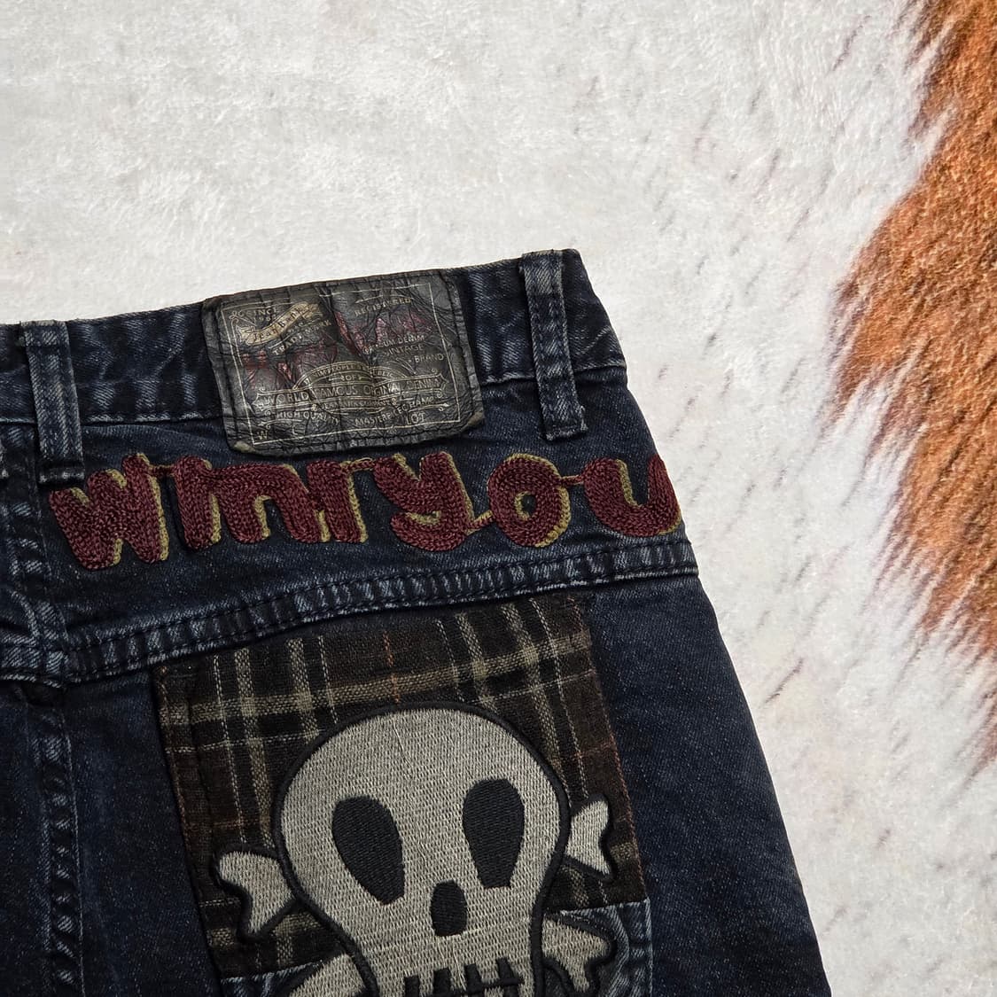 빈티지 펑크 스컬자수 데님팬츠 상품이미지2