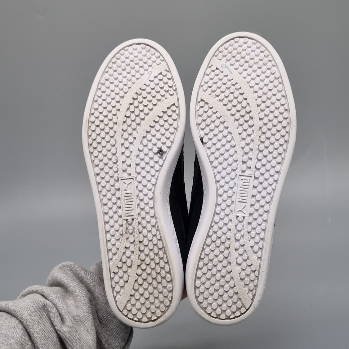 푸마 스매쉬 v2  블랙 여성스니커즈 230 상품이미지3