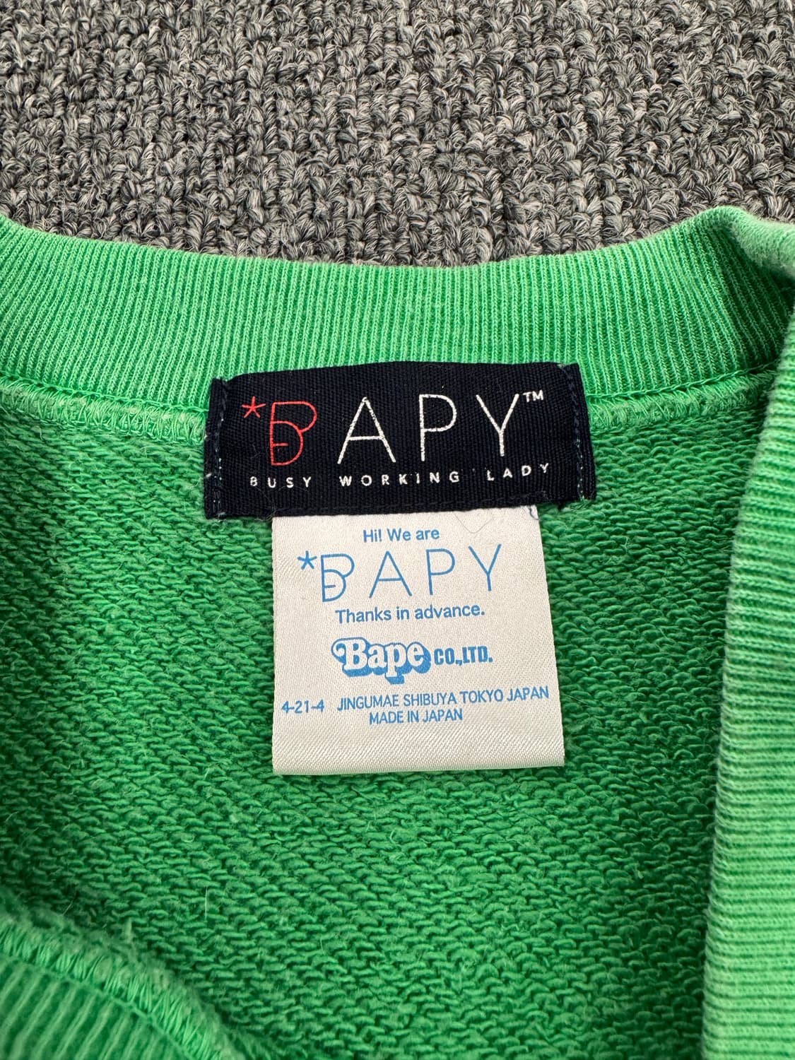 OS)베이프 베이피 빈티지 마일로 프린팅 여성 크롭 반팔 스웻셔츠 상품이미지3