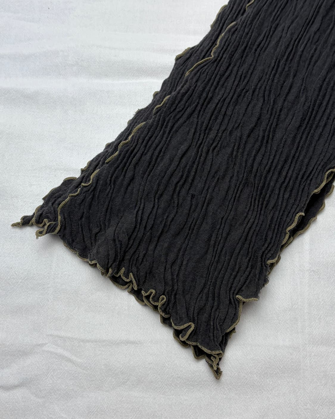 Navy Wrinkled Texture Frill Trim Scarf 상품이미지4