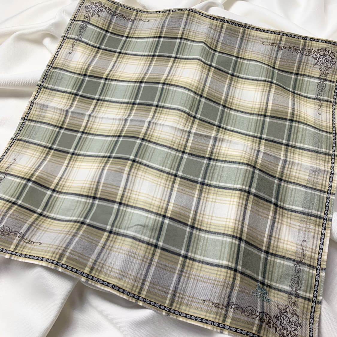 [정품] Celine 셀린느 체크패턴 빈티지 쁘띠스카프 손수건 상품이미지1