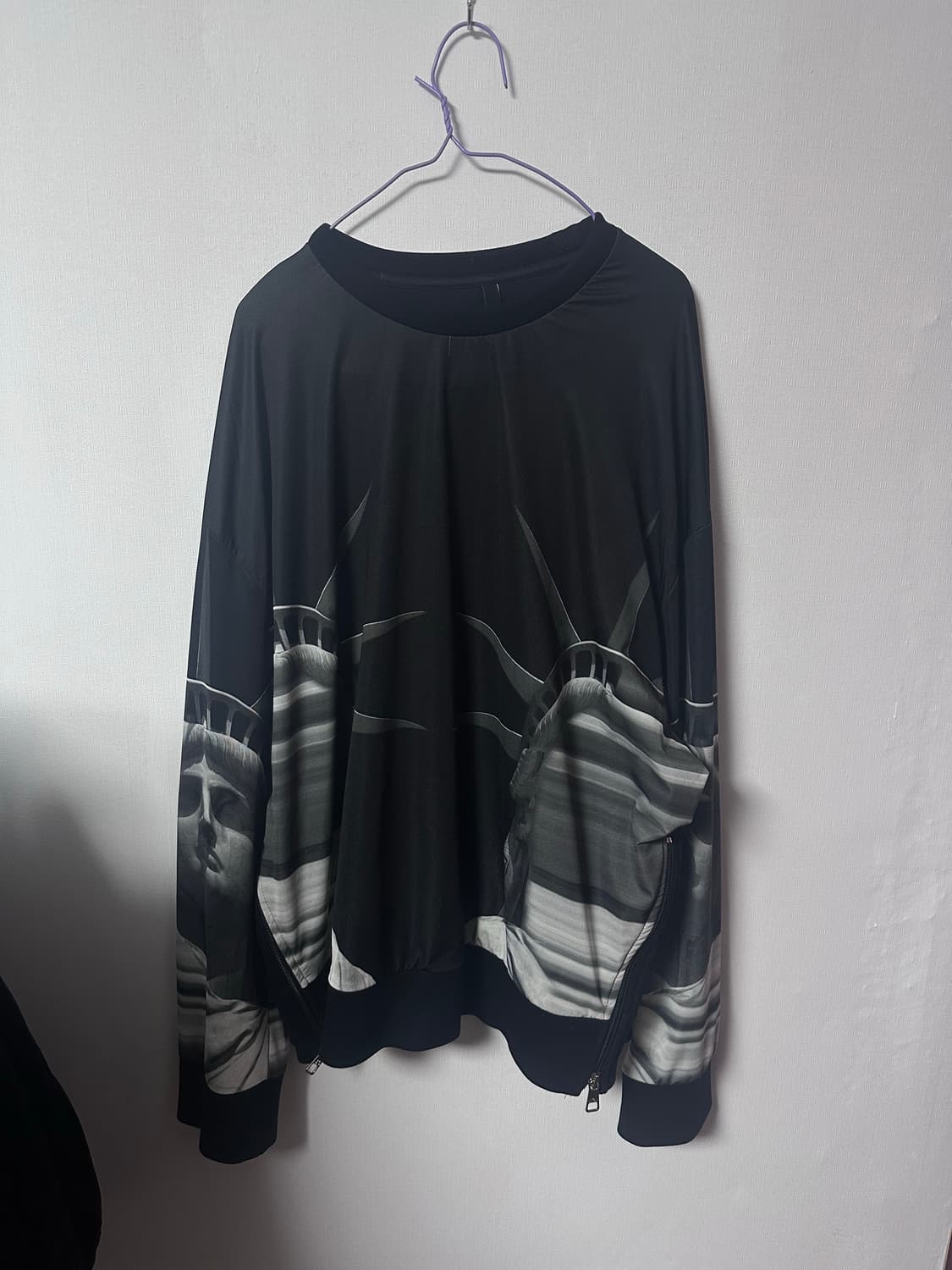 닐바렛 L사이즈 실크?맨투맨 상품이미지1