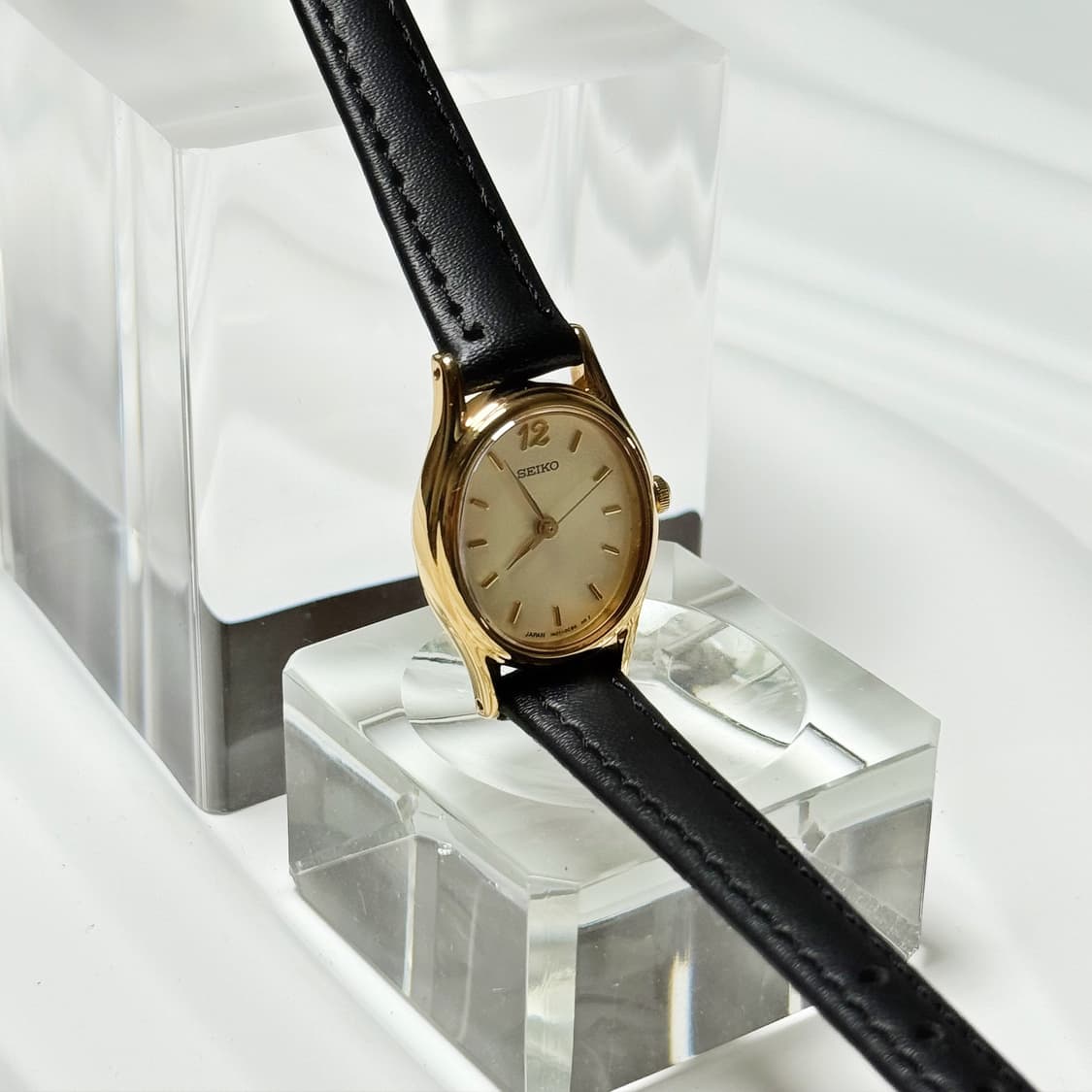 80s90s 빈티지 세이코 클래식 골드 오벌 다이얼 워치 상품이미지4