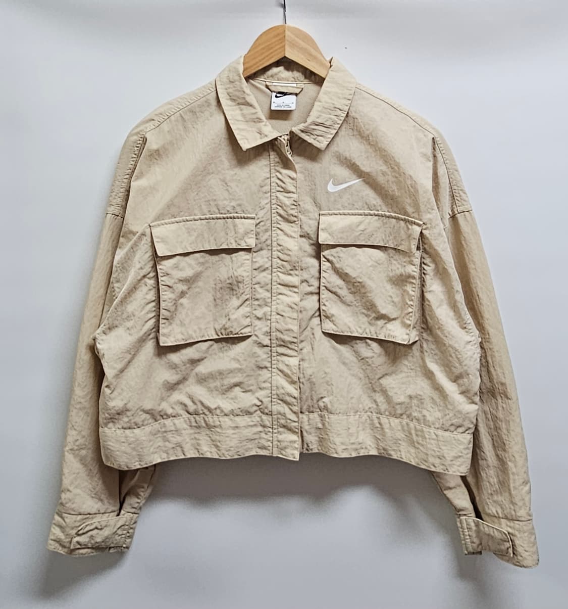 나이키 여성 크롭 에센셜 우븐 필드자켓 M 상품이미지1