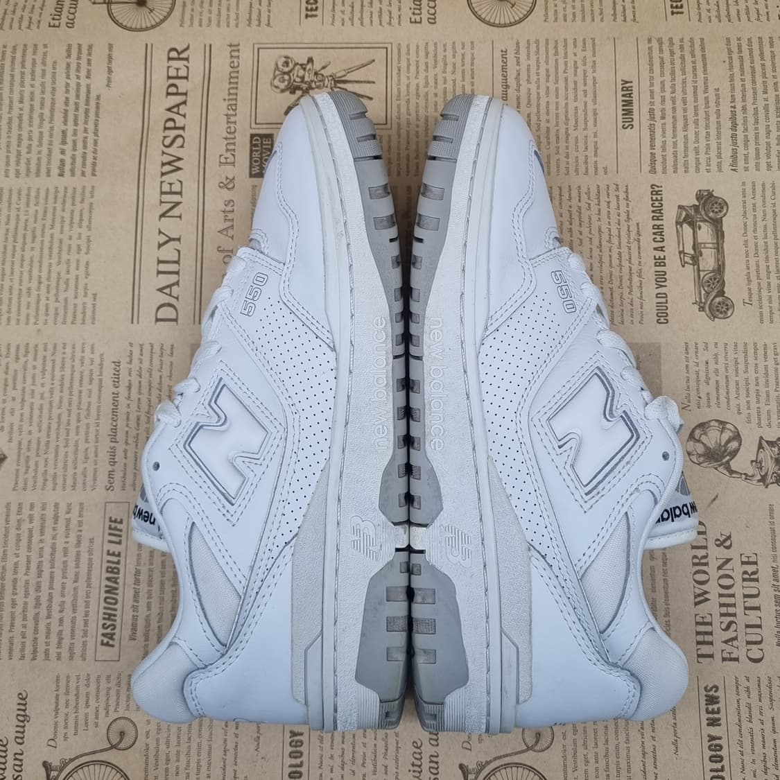 뉴발란스 550 화이트 남성스니커즈260 상품이미지5