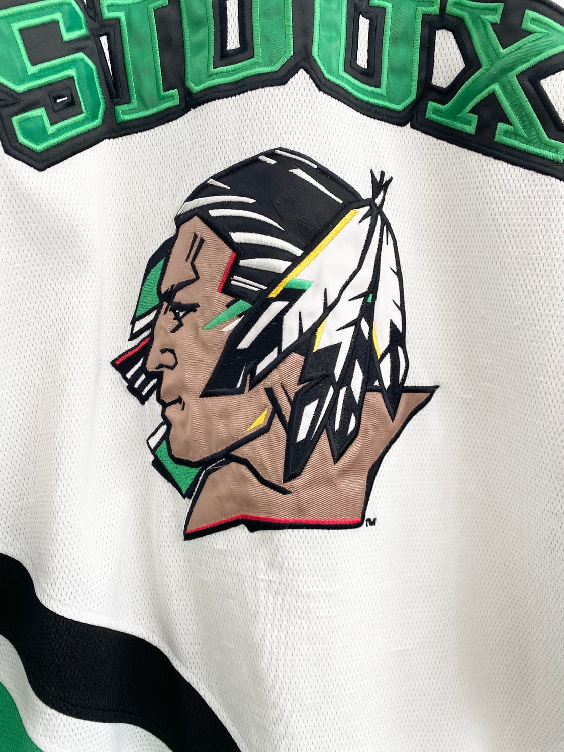 90-00’s 나이키 바우어 노스 다코타 수우족 하키 져지 상품이미지3