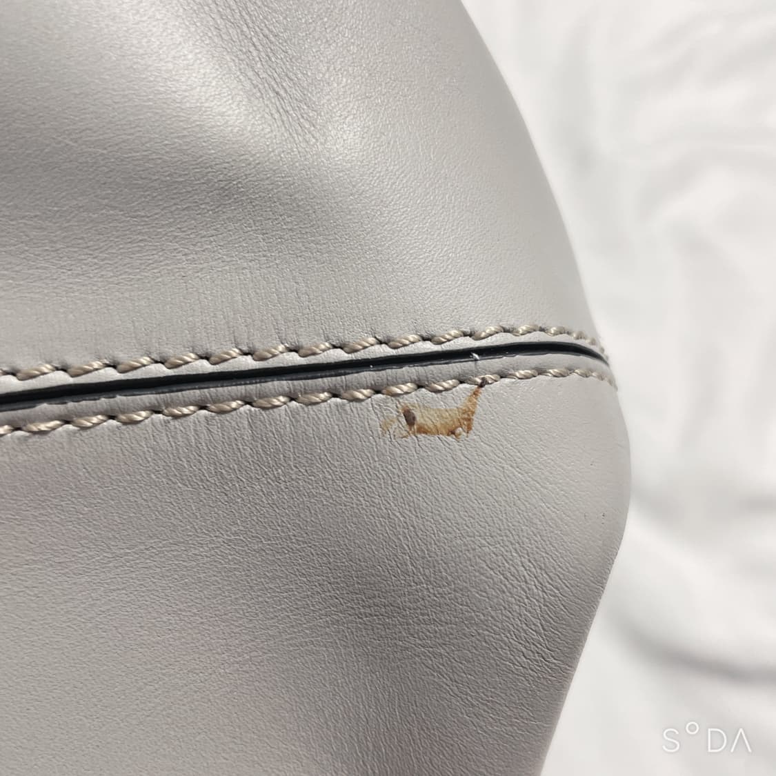 토즈 가죽 숄더백 그레이 상품이미지5