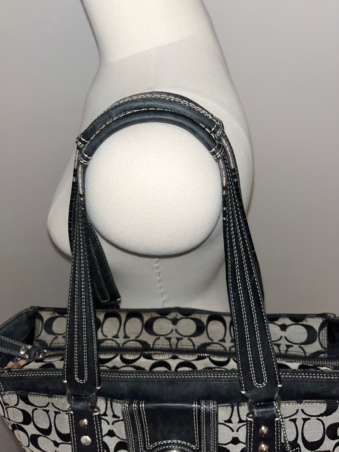 📦Coach Cookies&cream shoulder bag 상품이미지6