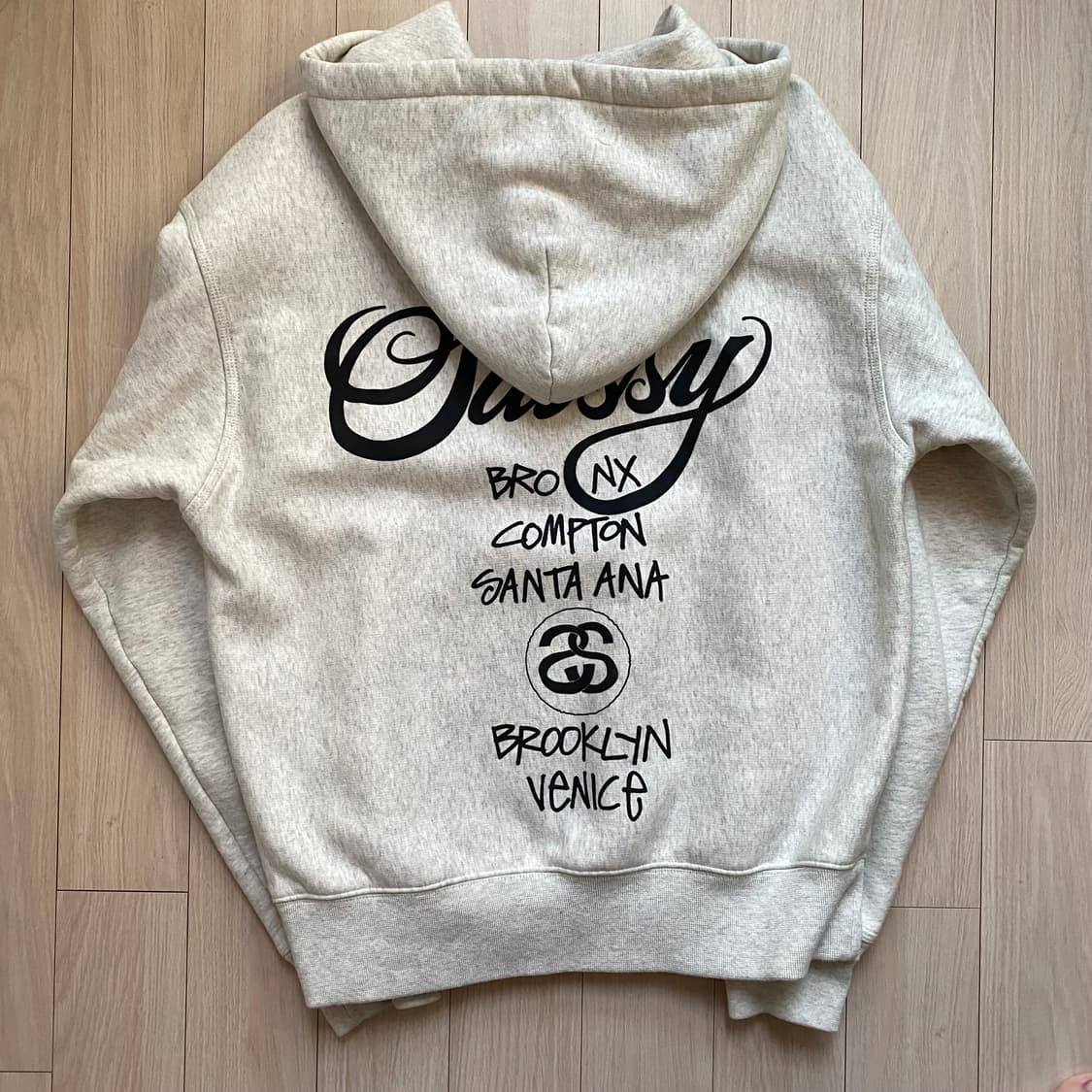 스투시 월드투어 후드집업 상품이미지2