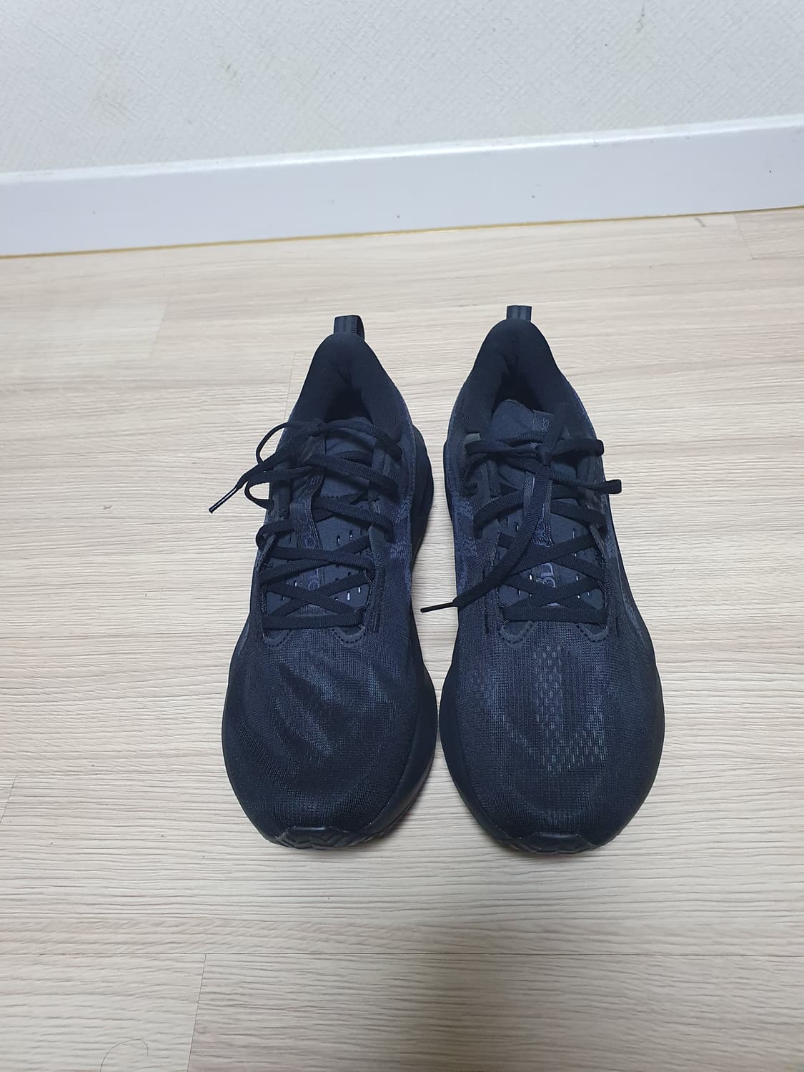 아식스 노바블라스트 5 와이드 러닝화 285 상품이미지3