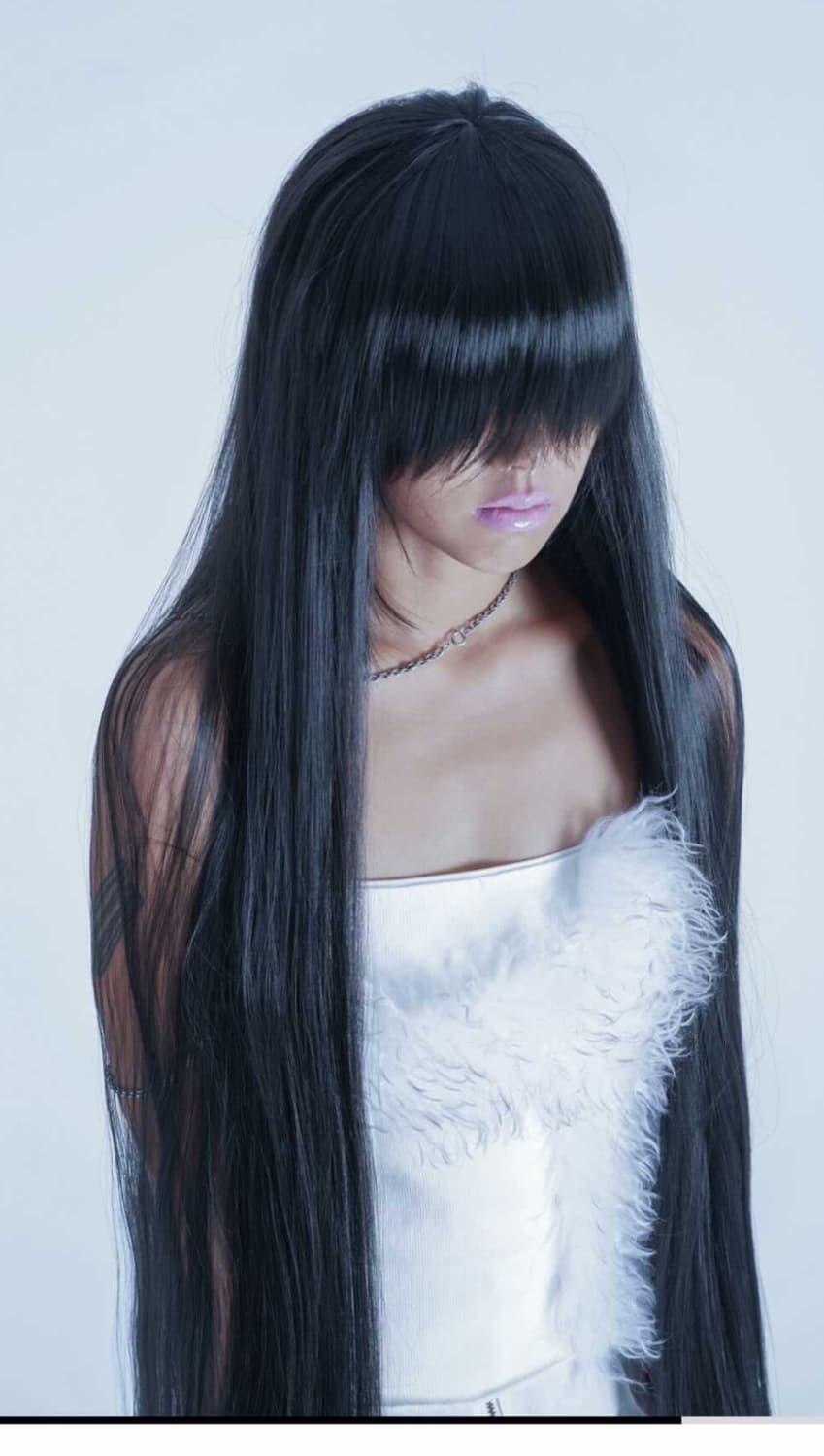 피조물 자체제작 퍼 체인 스트랩 화이트 슬리브리스 나시 튜브탑 상품이미지1