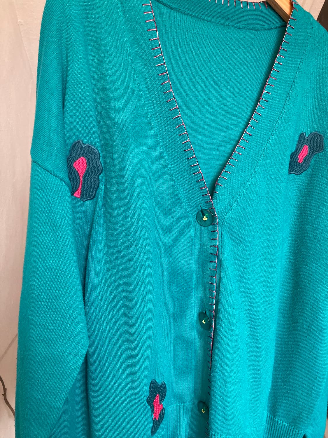 에메랄드 자수 패치 가디건 상품이미지2