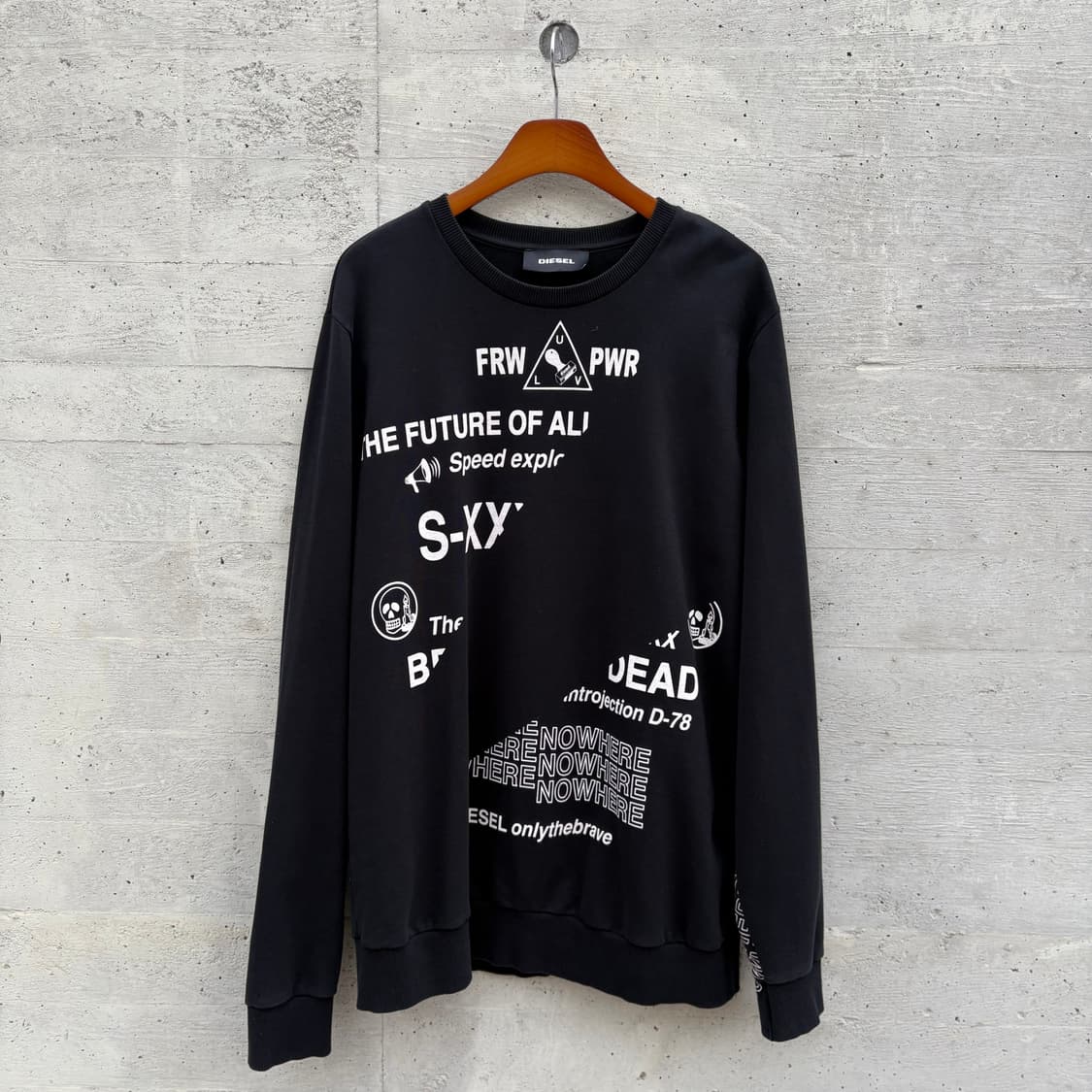 디젤 “S-Girk Folded” 스웻셔츠 상품이미지1