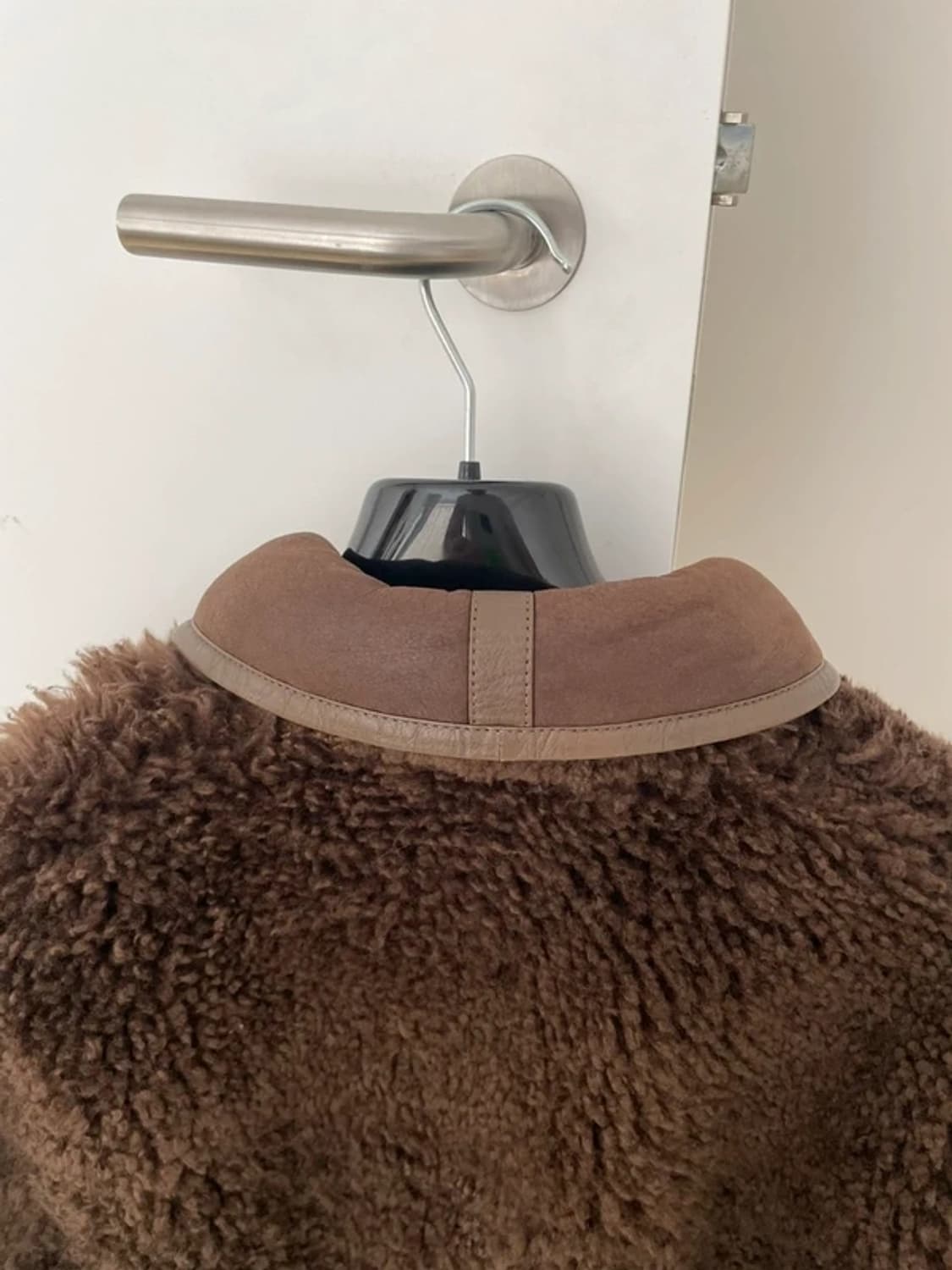 르메르 리버시블 무스탕 48사이즈 상품이미지8