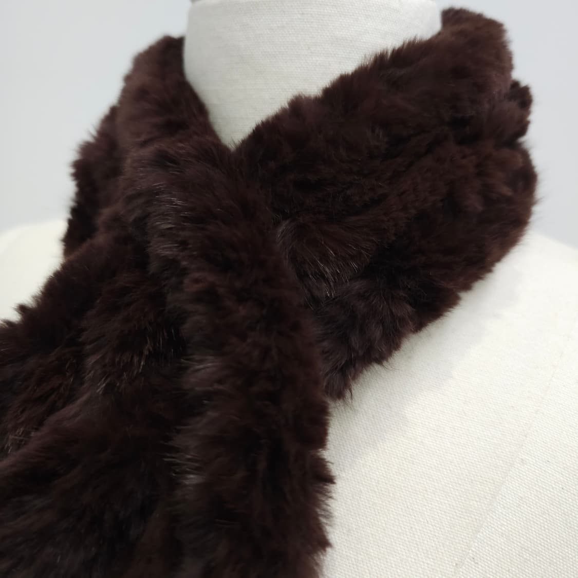 토끼털 래핏퍼 브라운 겨울 폼폼 머플러 상품이미지5