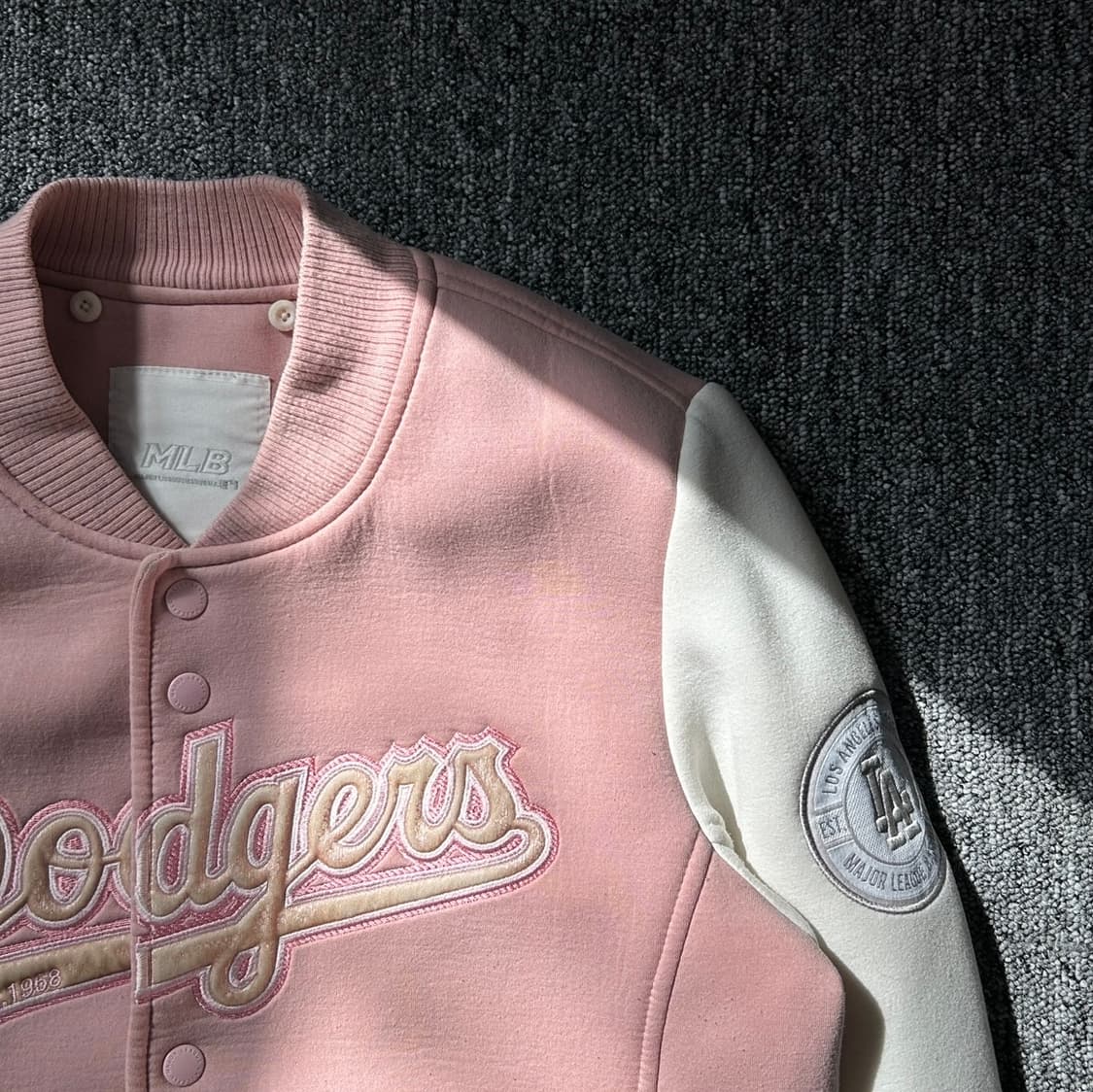 MLB LA 다저스 핑크 바시티 자켓  상품이미지2