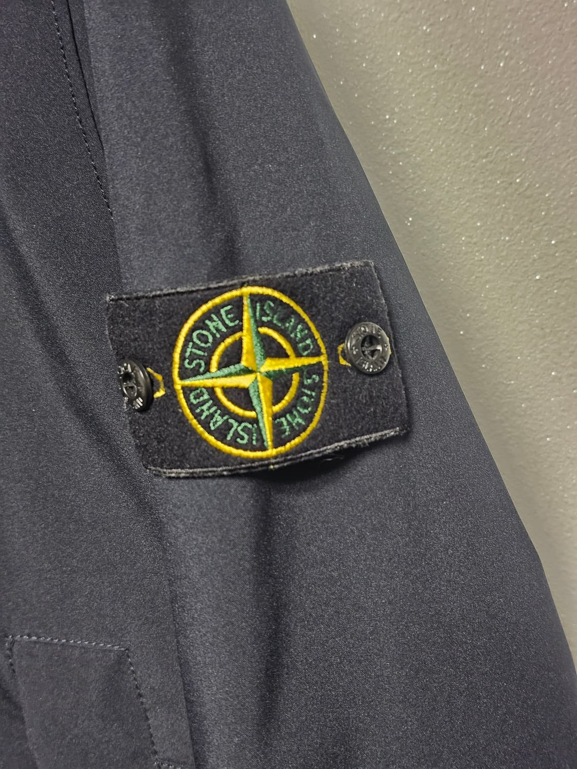 스톤아일랜드 소프트쉘 프리마로프트 코트 상품이미지3