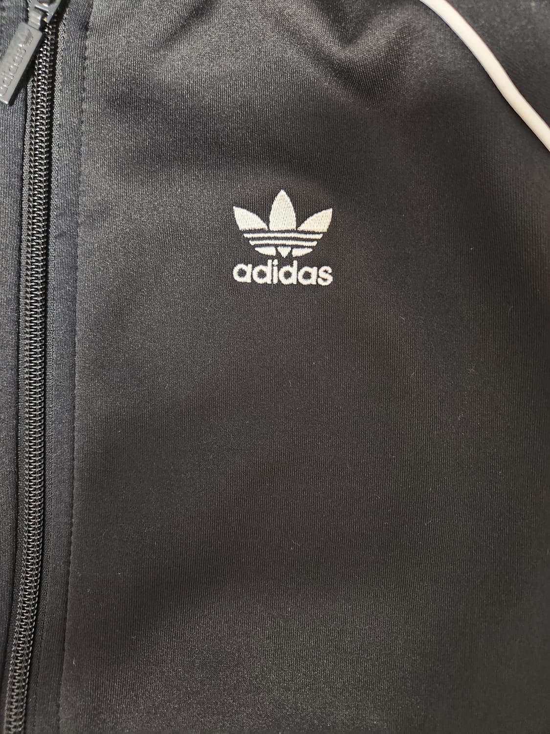 아디다스 블랙 삼선 트레이닝복 상하의 세트xs

아디다스 블랙 삼선 트레 상품이미지3