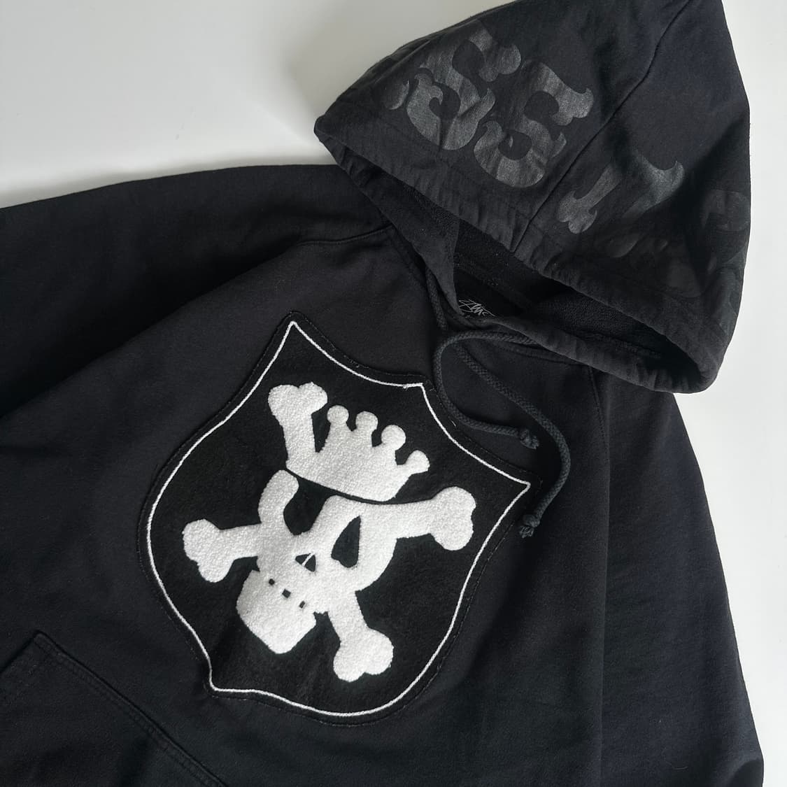 Stussy 스투시 90‘s 스컬 쉴드 후드티 상품이미지3