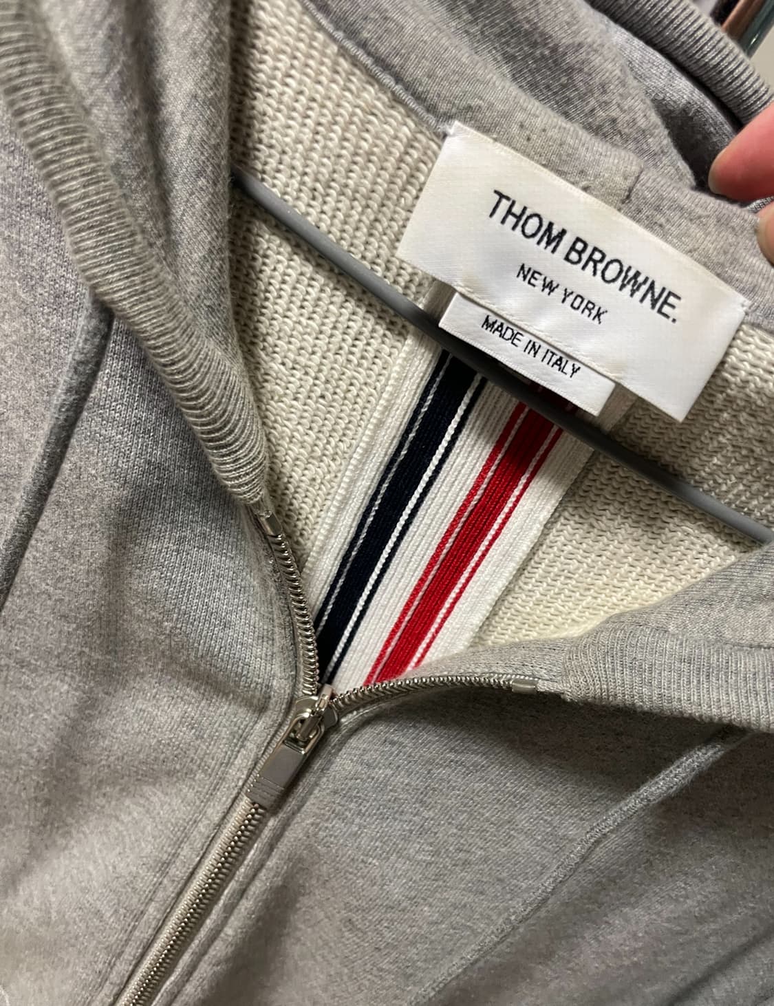 톰브라운 백삼선 후드집업 상품이미지3