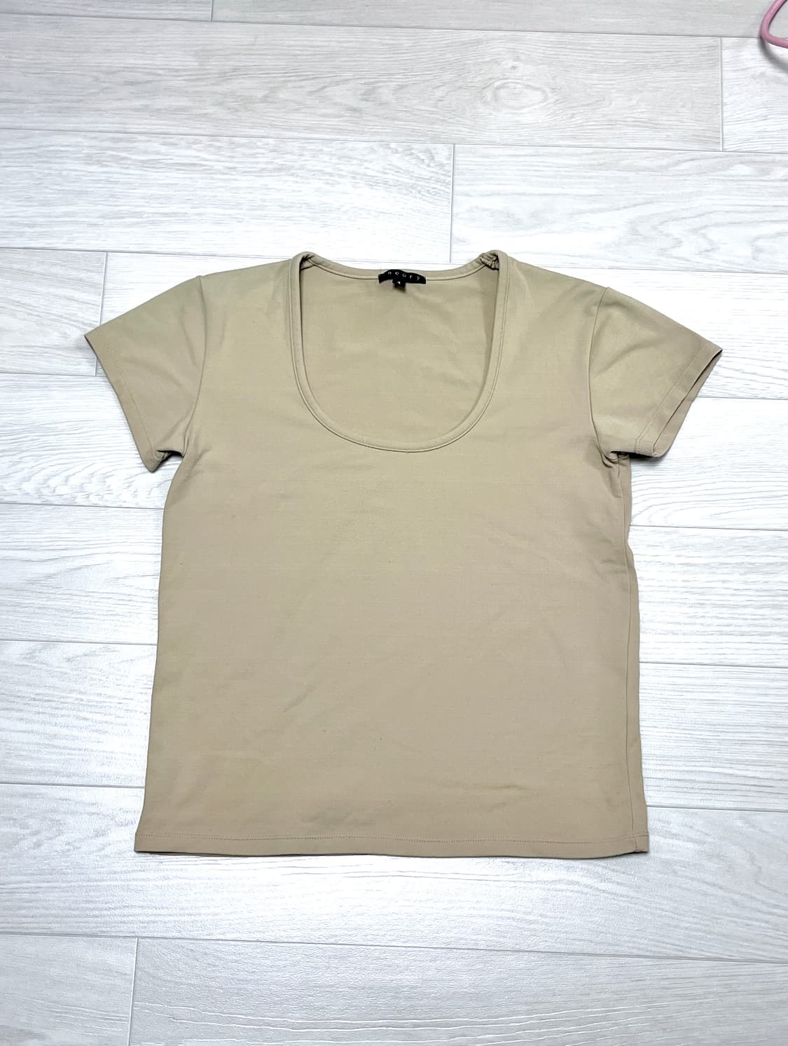 띠어리 스쿱넥 반팔 티셔츠 베이지 상품이미지6