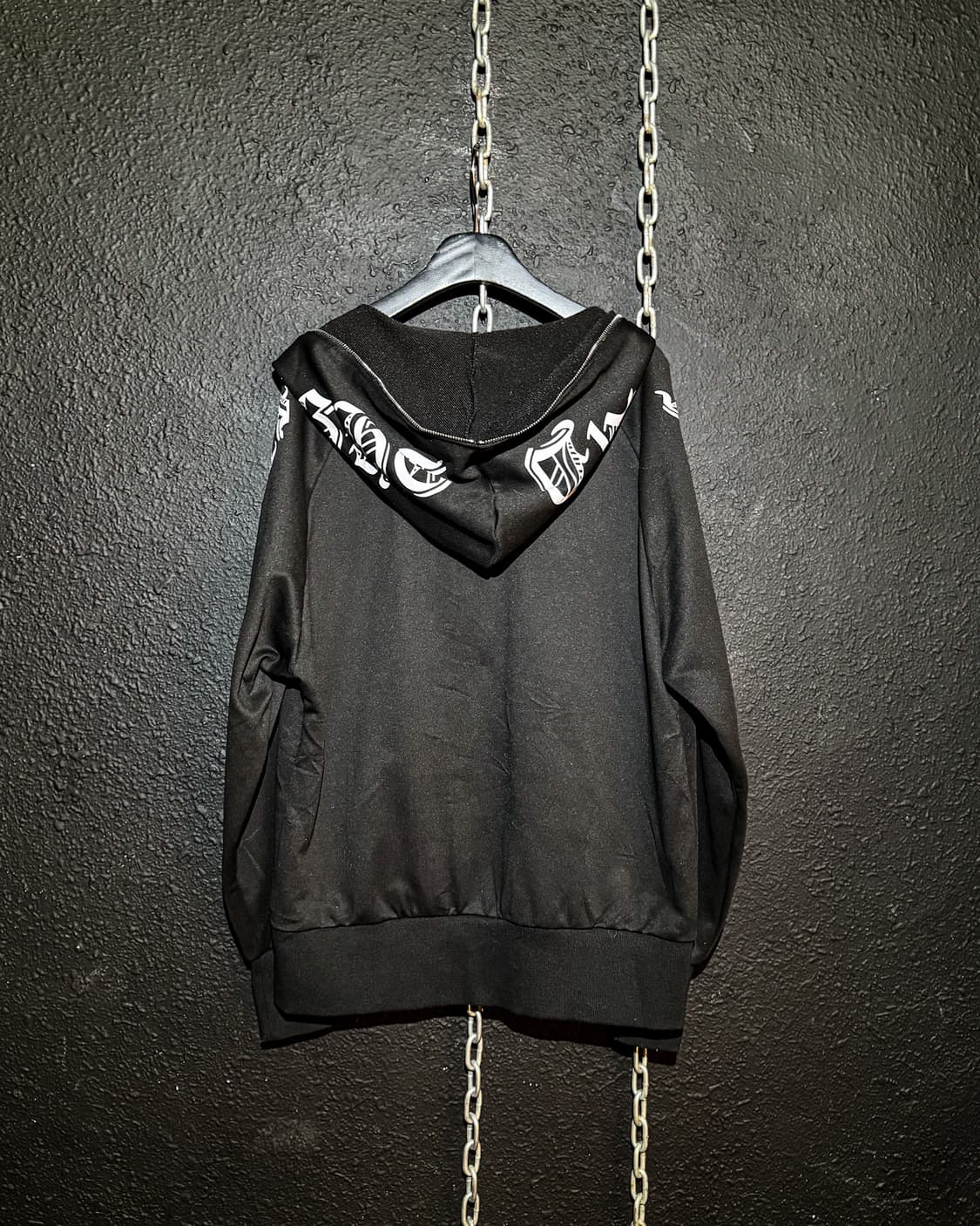 Gothic Lettering Print Hoodie 상품이미지4