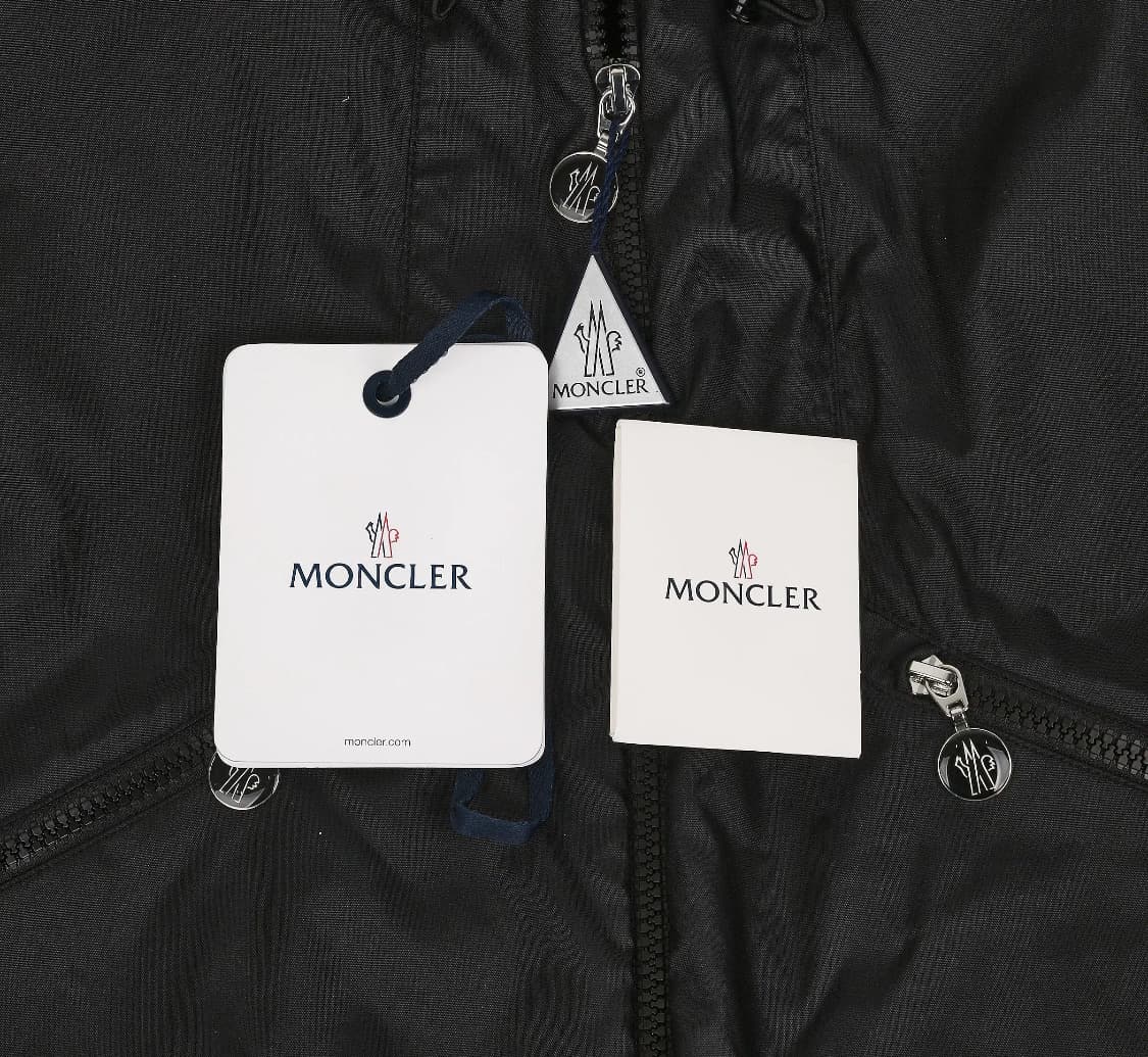 [S급] (W) 몽클레르 헤마르 윈드브레이커 블랙 판매합니다!!! 상품이미지2