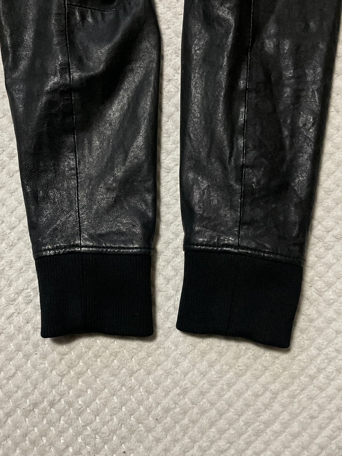 TATE 웨스턴 무드 램스킨 양가죽 하이넥 절개 레더 자켓 상품이미지8