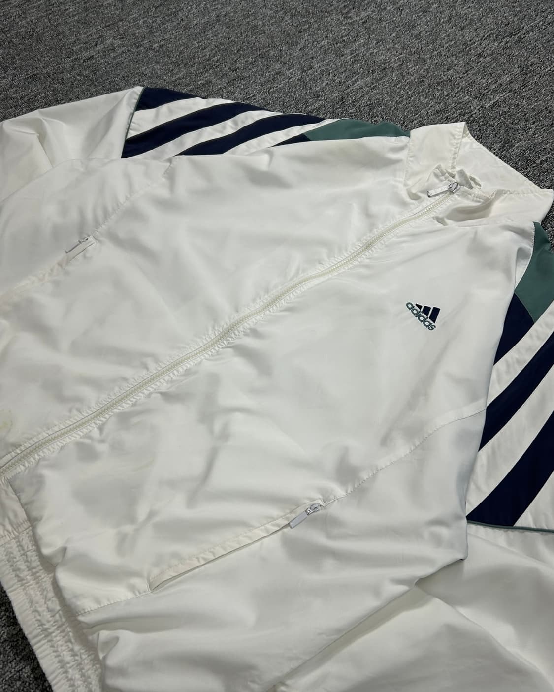 아디다스 00’s 올드스쿨 바람막이  상품이미지3
