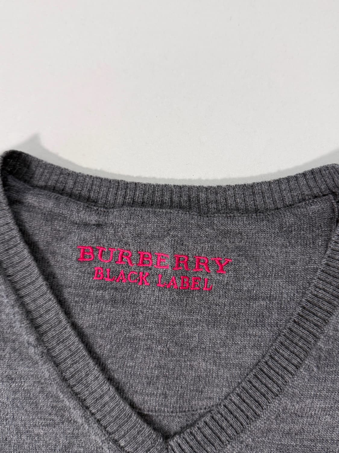 버버리 00‘s 블랙라벨 크레스트 로고 울 니트 상품이미지4