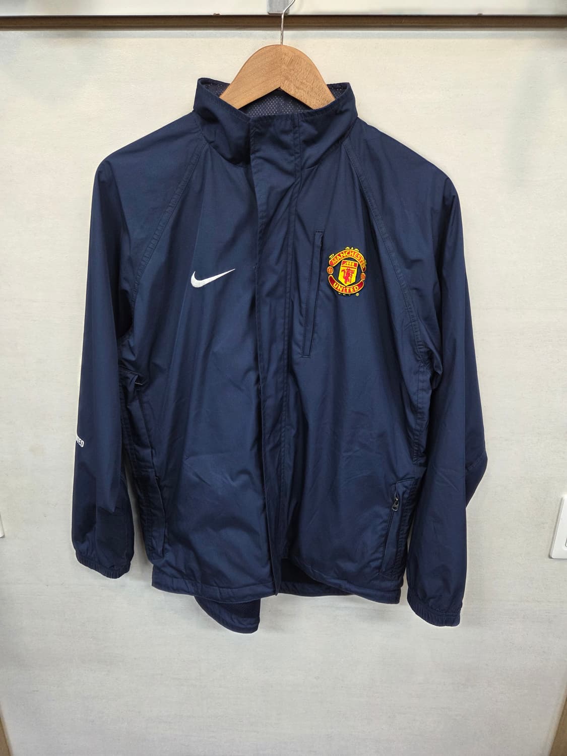 나이키 올드스쿨 맨체스터 유나이티드 바람막이 95 상품이미지1