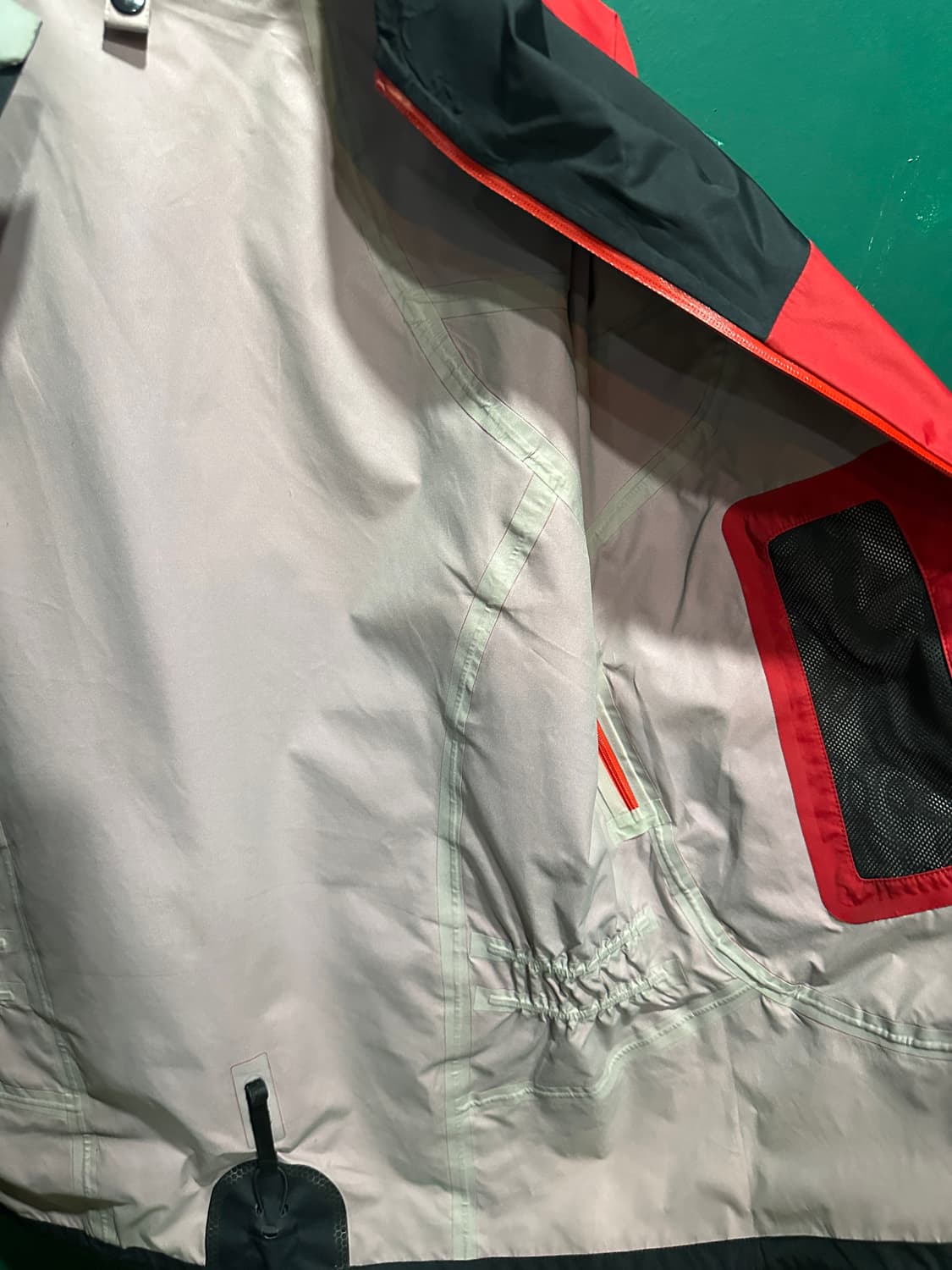 몬츄라 고어텍스 바람막이 L 상품이미지5