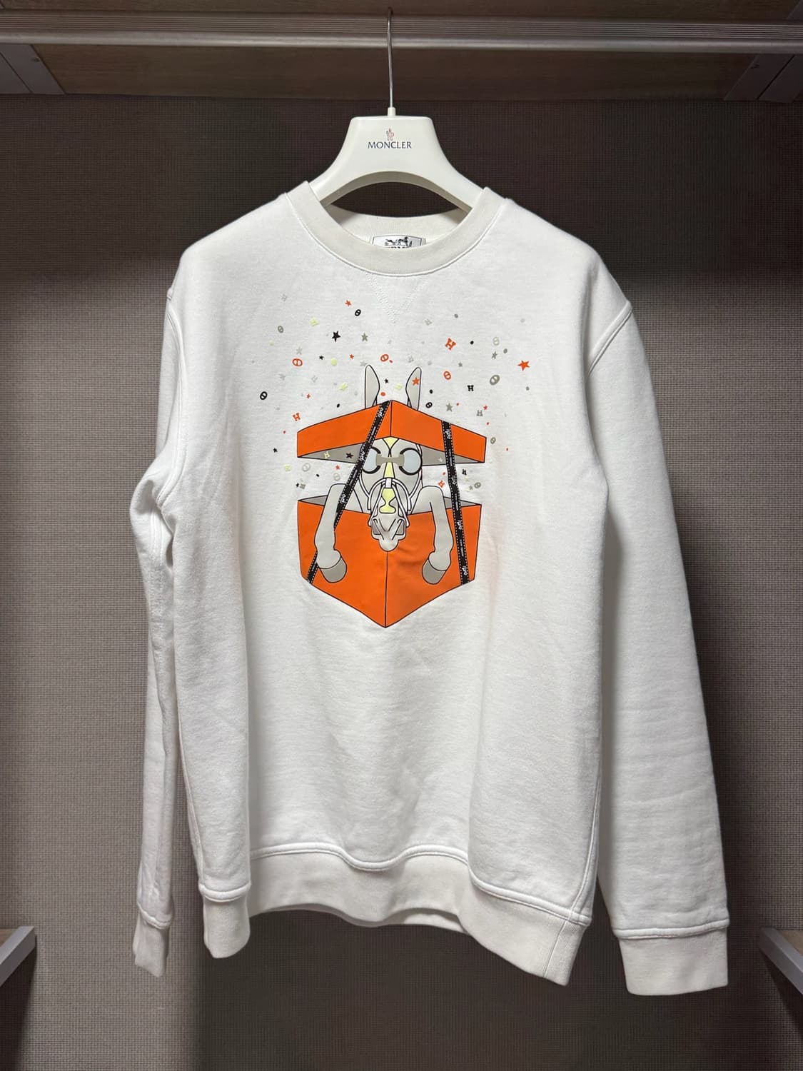 에르메스 맨투맨 서프라이즈 박스 화이트 L 상품이미지1