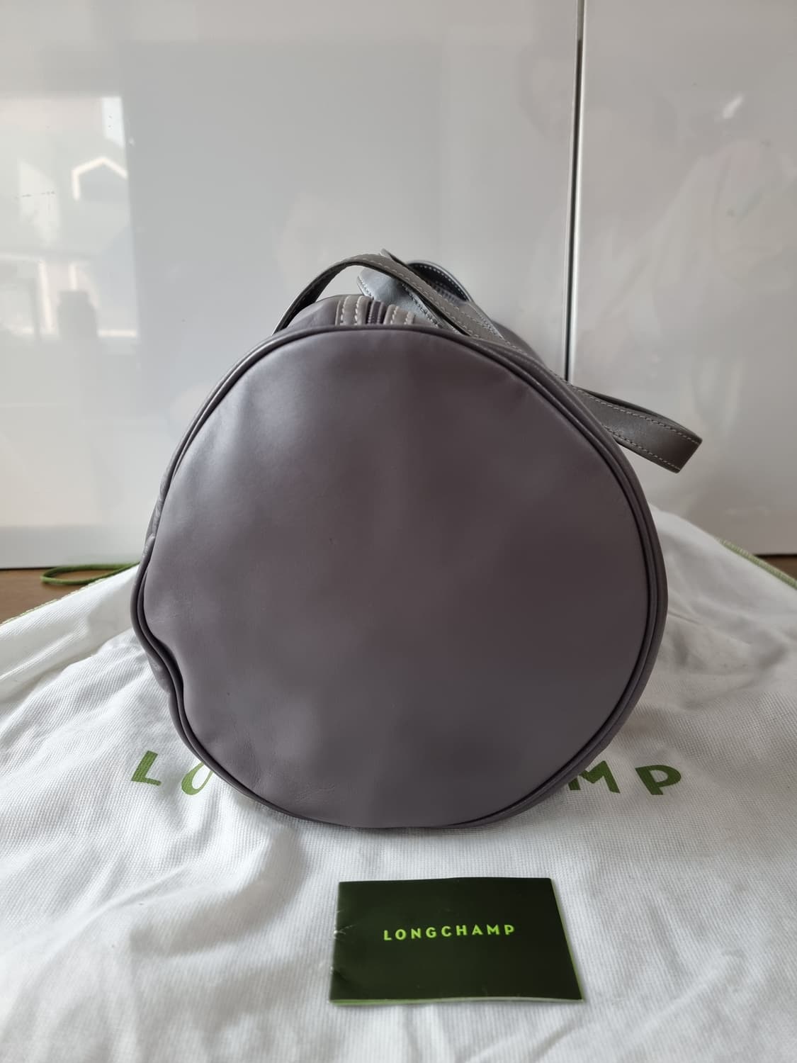 새상품) 롱샴 카프스킨 더플백 회색 상품이미지3