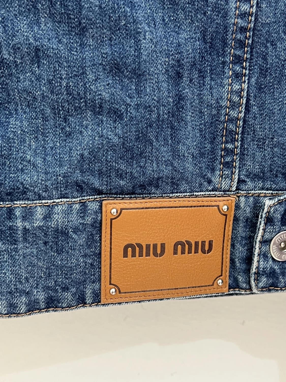 미우미우 데님 자켓 상품이미지3