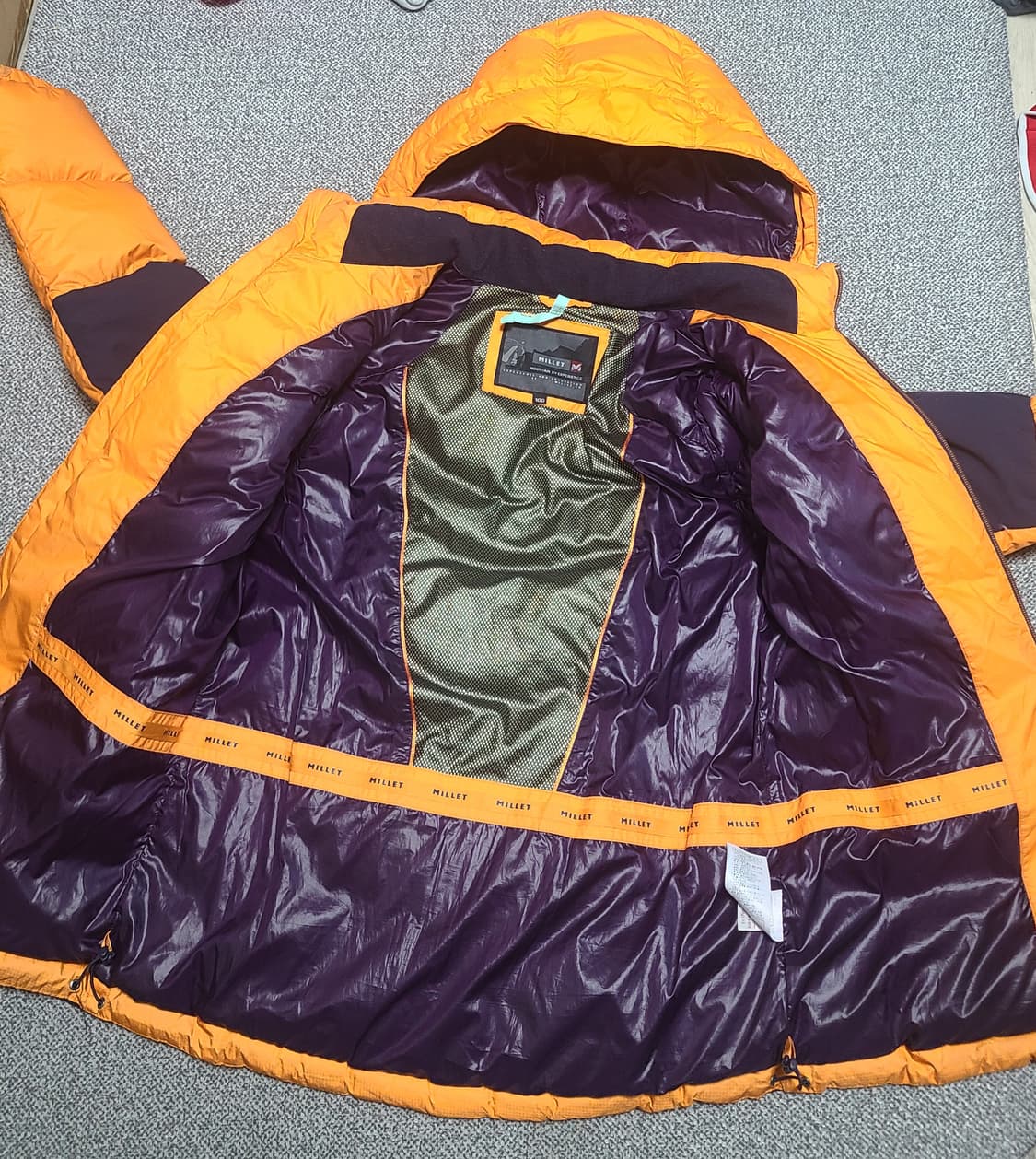 밀레 덕다운 여성 패딩  100L  로 90-95  적당 상품이미지5