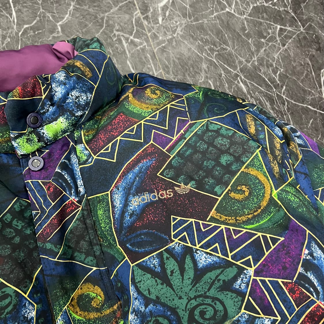 아디다스 90s 패턴 리버시블 덕다운 패딩 자켓 상품이미지7