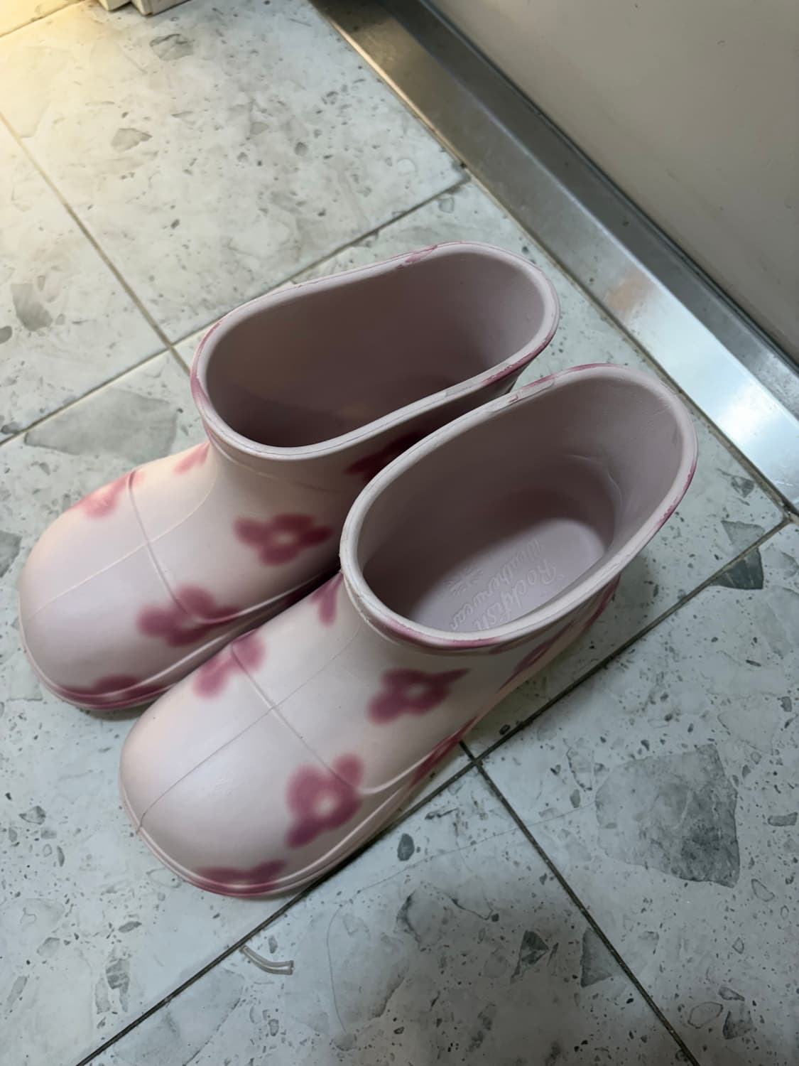 락피쉬X민주킴 콜라보 레인부츠 핑크 250 상품이미지8